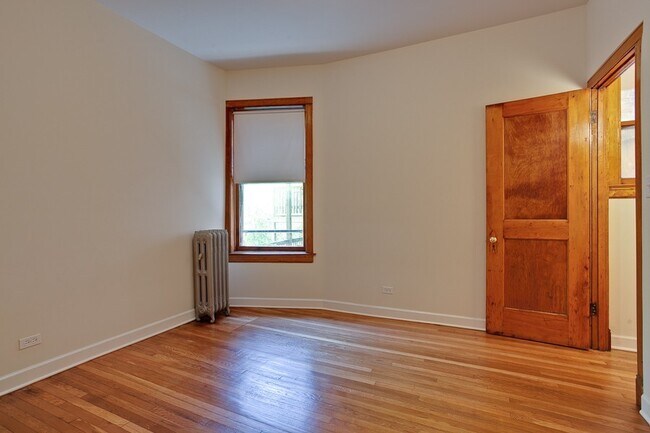Building Photo - 5213 S. Dorchester, LLC