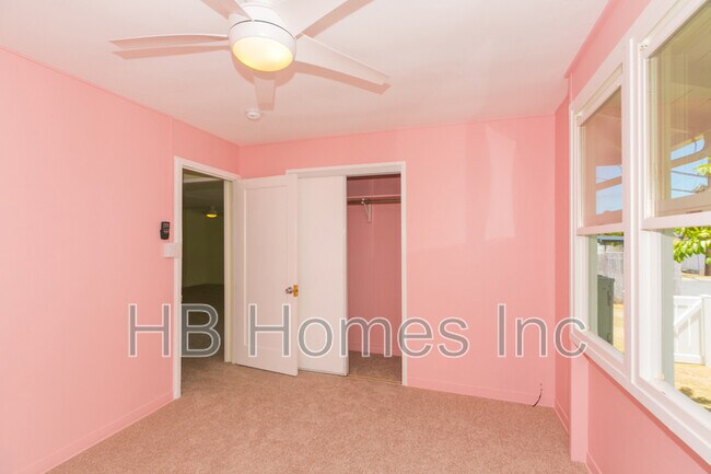 Building Photo - 828 Oneawa St