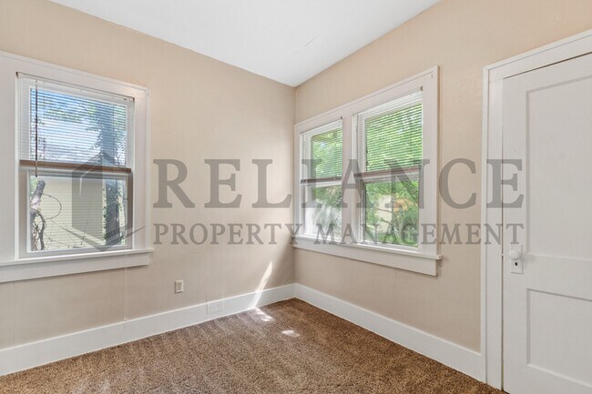Building Photo - 1228 S Lulu St