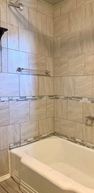 Building Photo - 1800 Dante St