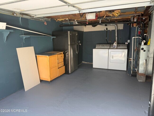 Building Photo - 94 Valley Ave