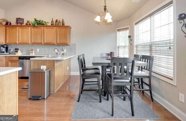 Building Photo - 4217 Brentwood Dr
