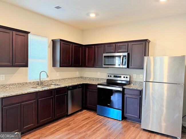 Building Photo - 301 Pescara Ct