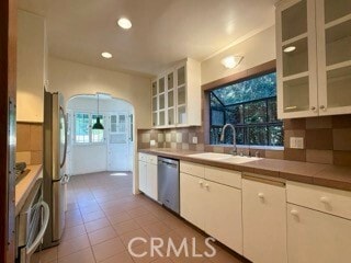 Building Photo - 2335 Overland Ave