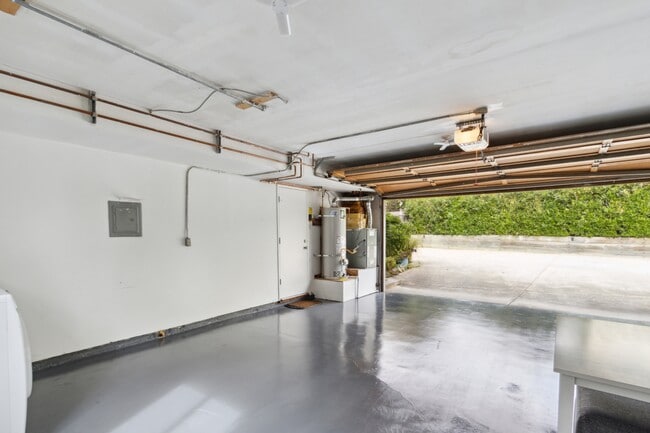 Building Photo - 144 Provincetown Ct