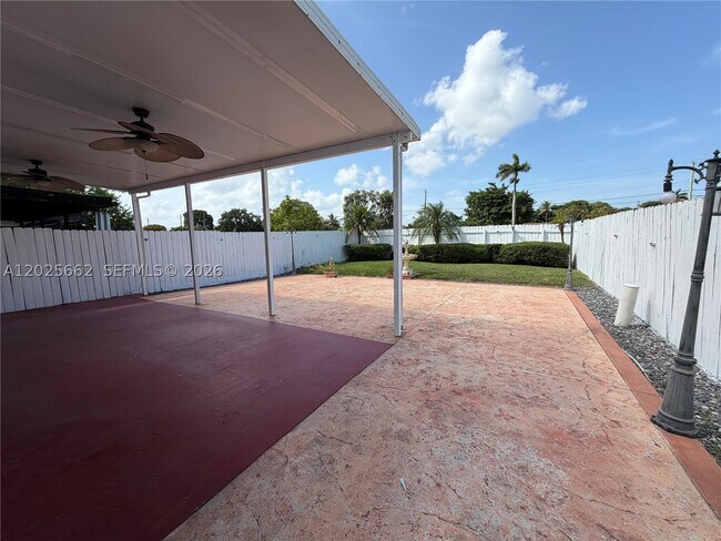 Building Photo - 10971 SW 69th Dr