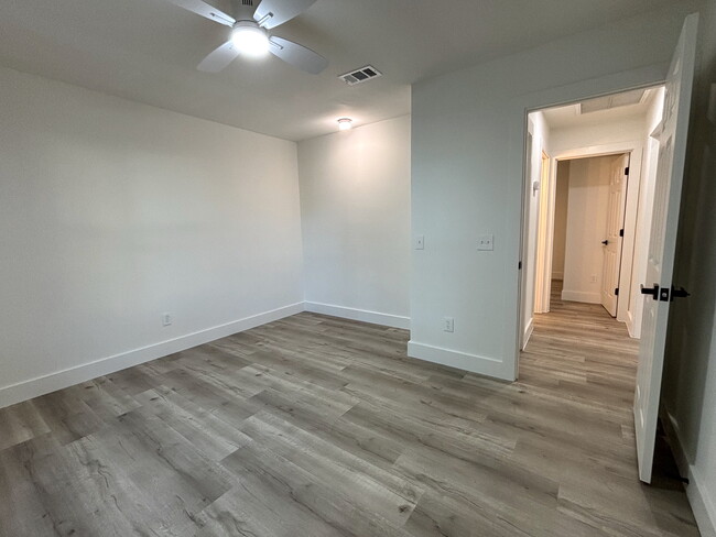 Building Photo - 2695 Ocean Dr
