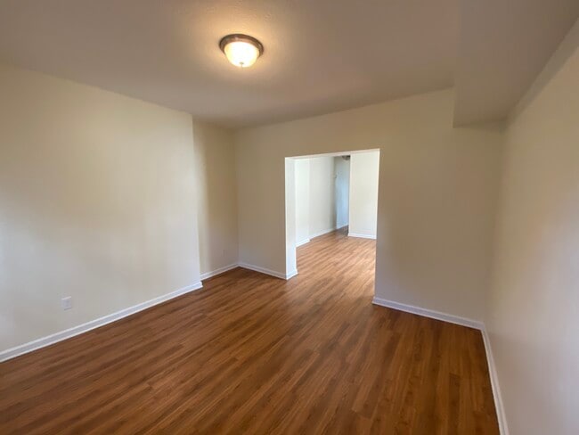 Building Photo - 188 West Park Ave.