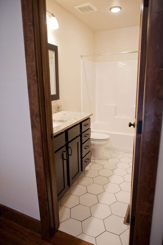 Building Photo - Union Biscuit West - 108