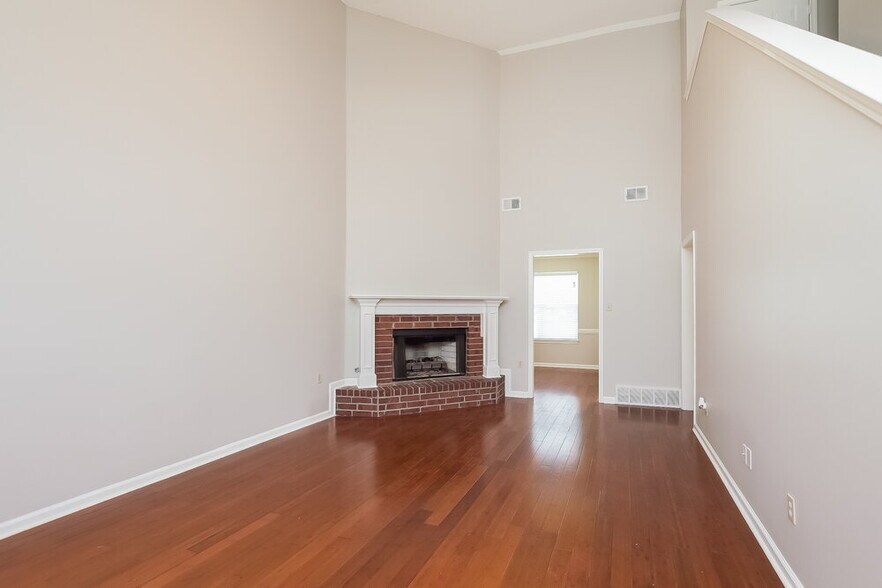 Building Photo - 1640 Saddle Ln
