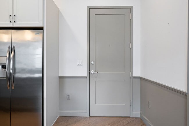 Building Photo - 2212 1st Ave N