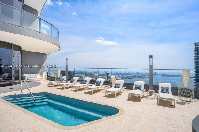 Building Photo - 1000 Brickell Ave
