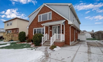 Building Photo - 33 Rosemead Ln