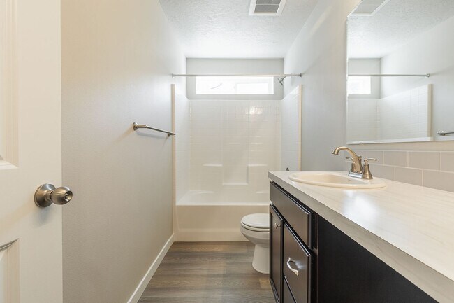 Building Photo - Perfect location for a 4 bed 2 bath with a...