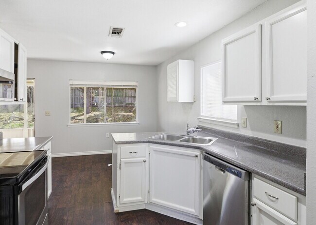 Building Photo - 3 Bedroom Home in North East ISD - Move-In Ready with Incentive