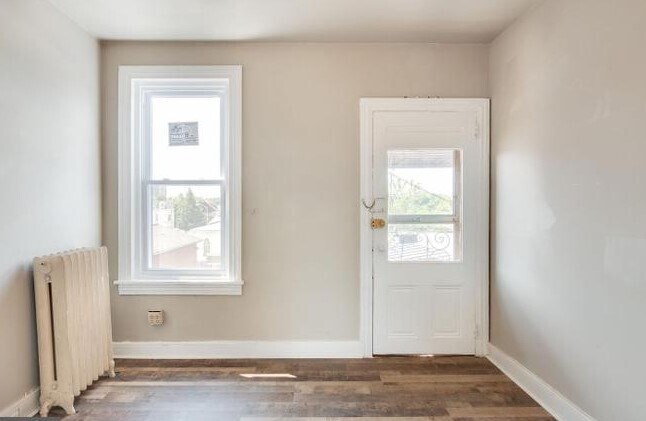 Building Photo - 414 Pine St