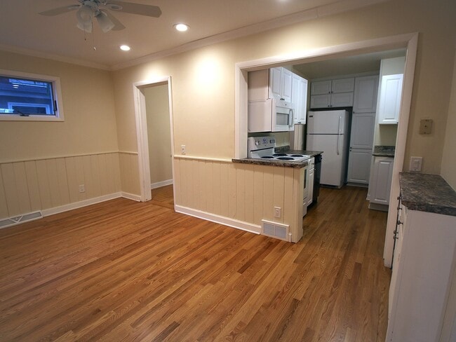 Building Photo - 4111 Paunack Ave