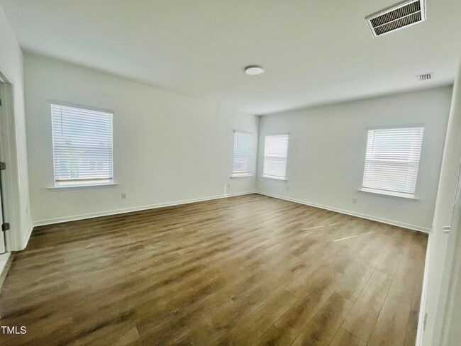 Building Photo - 3284 Roundly Rd