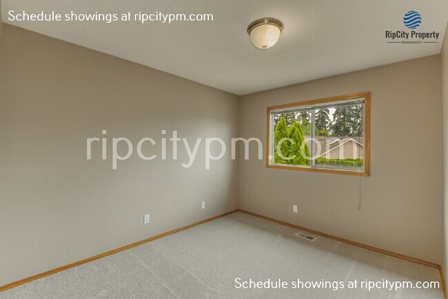 Building Photo - Beautiful 4 Bed/2.5 Bath Home in Tualatin!