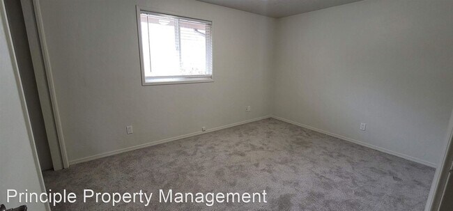 Building Photo - 2 br, 1.5 bath House - 1488 Fetters Loop