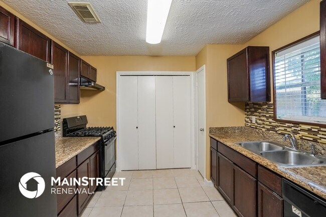Building Photo - 20406 Oak Limb Ct