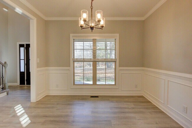 Building Photo - 2086 Ussery Rd S
