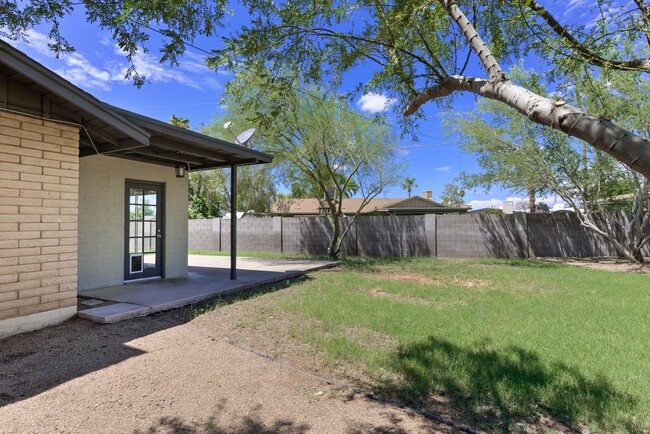 Building Photo - 4 Bedroom Home in Meyer Park