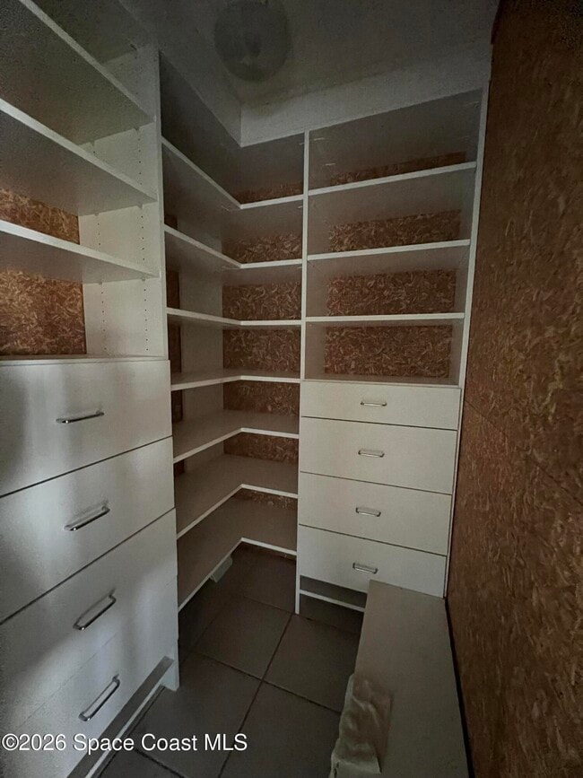 Building Photo - 304 Crown Blvd