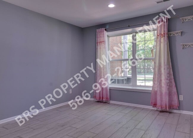 Building Photo - 2 Bedroom 2 Bathroom Condo in Sterling Heights