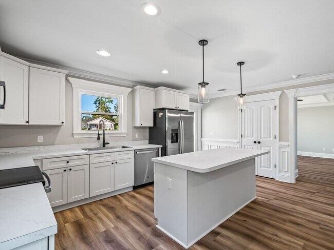 Building Photo - Spooktacular 3 Bedroom Available in Wakull...
