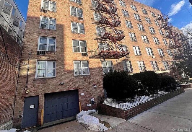 Building Photo - 40-22 61st St