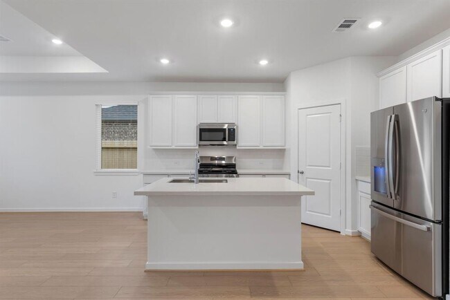 Building Photo - 1203 Buffalo Run