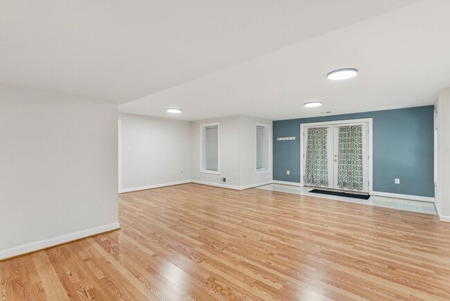 Building Photo - 2 BD/ 2BA  Apartment