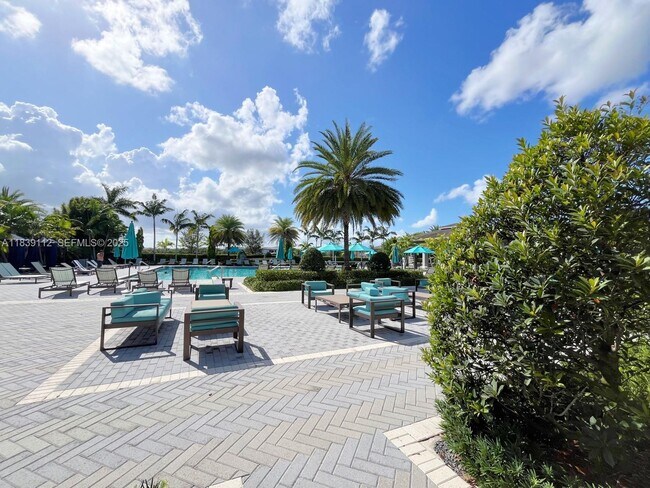 Building Photo - 10711 Aqua Ct