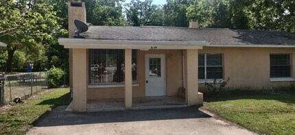 Building Photo - 2 bedroom 1 bath