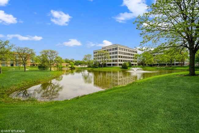 Building Photo - 1806 Hemlock Pl