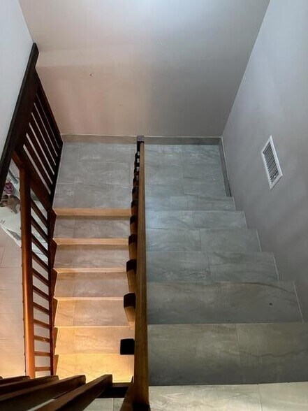 Building Photo - 5584 NW 59th Pl