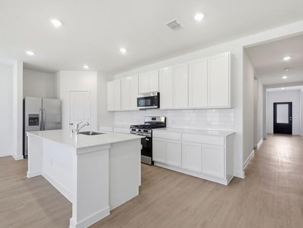 Building Photo - 7001 Camphor Ct