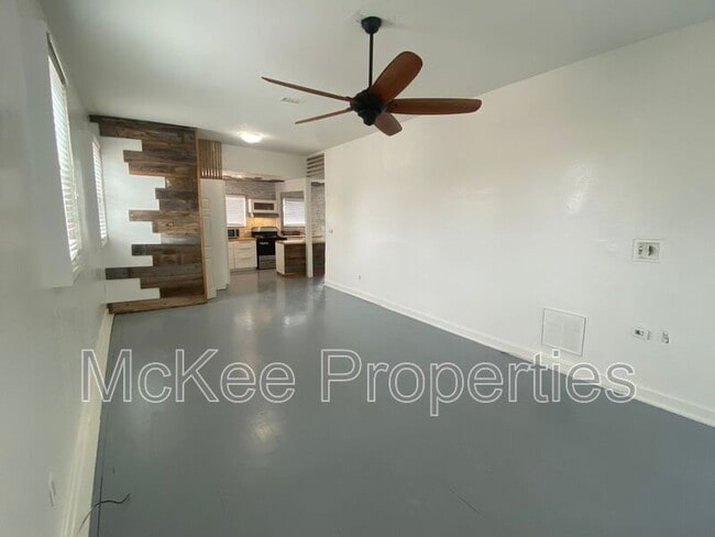 Building Photo - 142 24th St