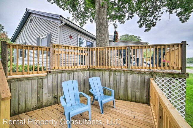 Building Photo - 3 br, 1 bath House - 3880 Bell Lake Dr. NE