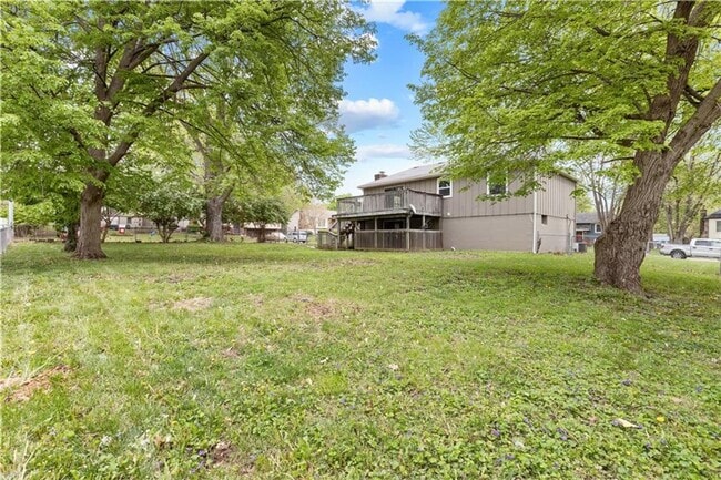 Building Photo - Bright & Spacious 3-Bed Home with Finished...