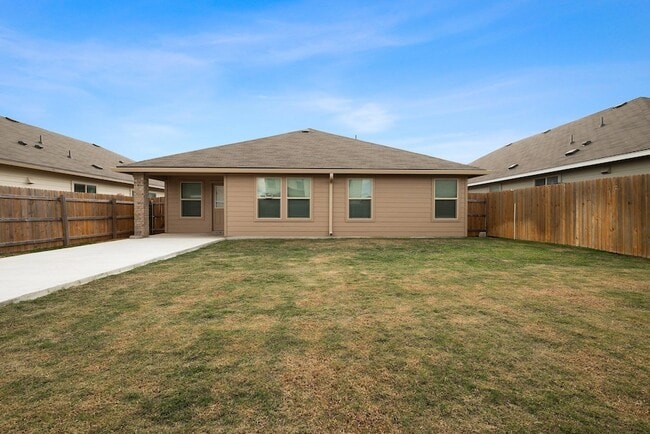 Building Photo - 229 Reagor Dr