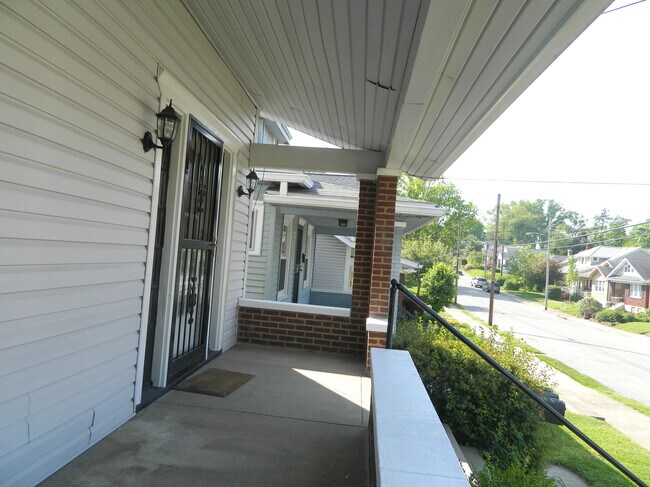 Front Porch - 1235 Lydia St