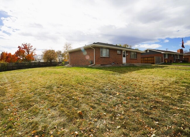 Primary Photo - 2500 Westchester Dr