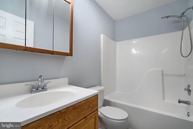Building Photo - 430 Cedar Creek Dr