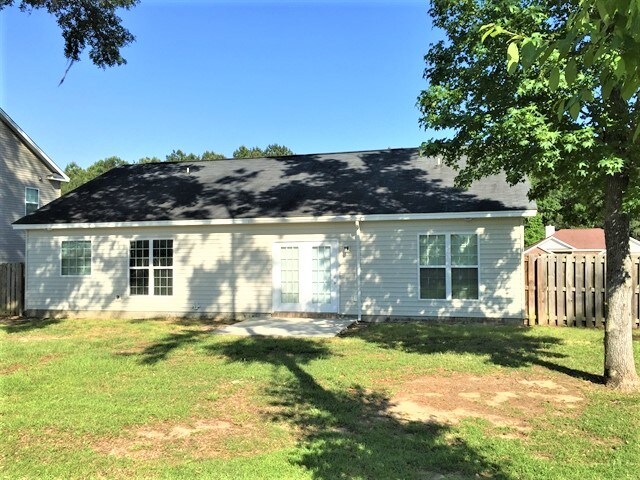 Building Photo - 1555 Bradley Blvd