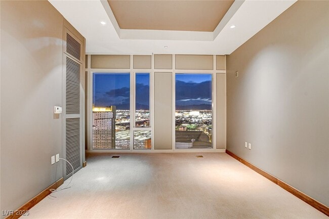 Building Photo - 3750 S Las Vegas Blvd