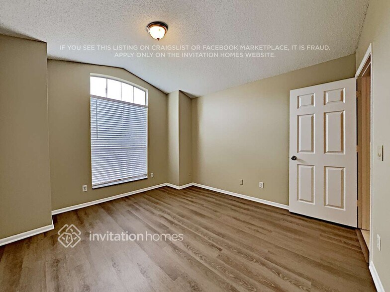 Building Photo - 10922 Lanesboro Ct