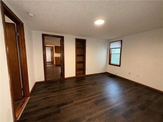 Building Photo - 177 Boyden St