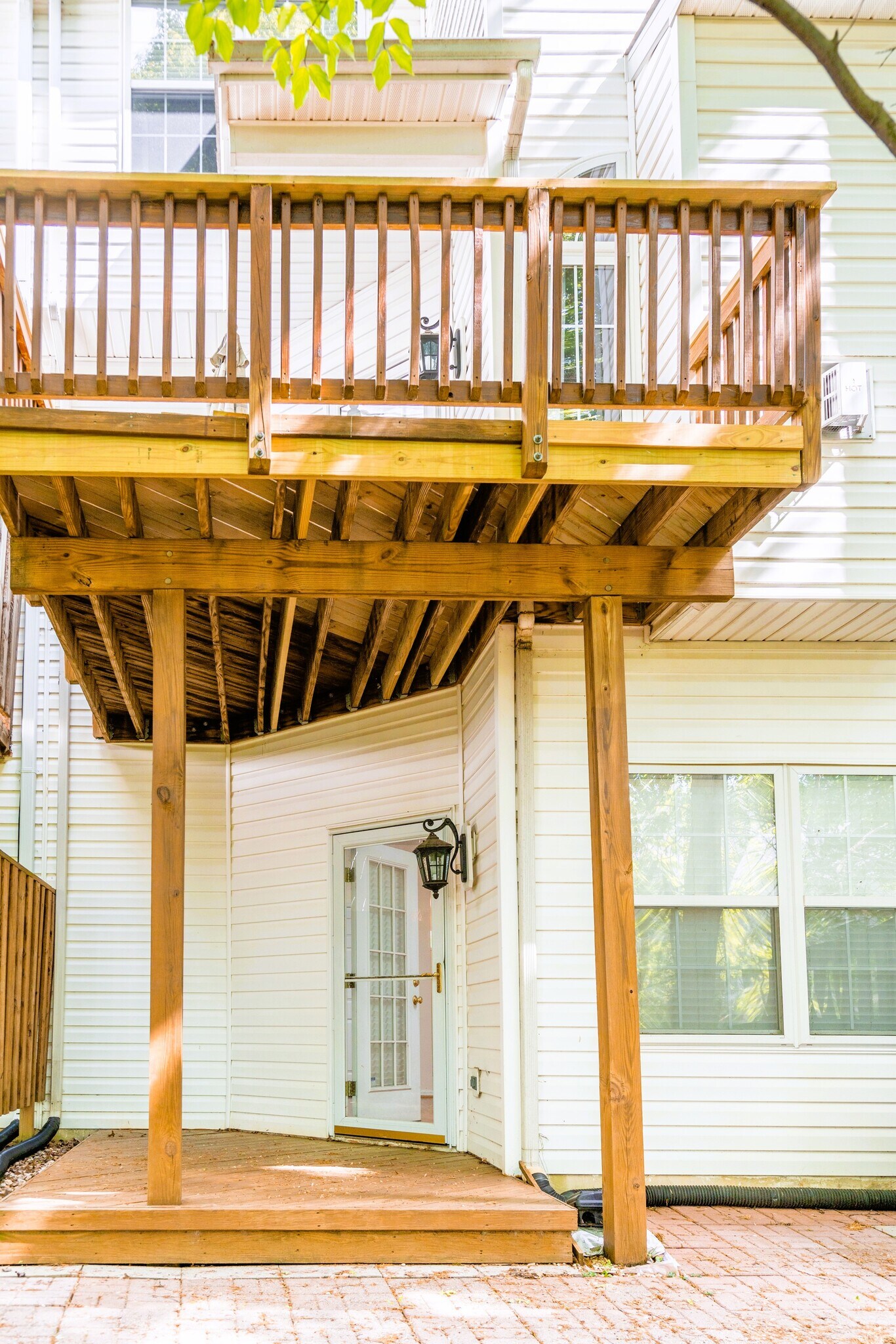 Building Photo - 6044 Blue Point Ct